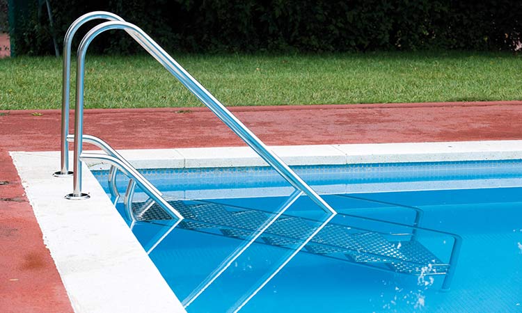 Escalera 2 peldaños INOX KYO® – Casa de las Piscinas