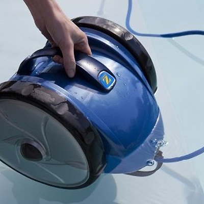 Inmersión del limpiafondos eléctrico ZODIAC VORTEX 1