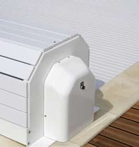 ECA CAPCIR Eco, persiana para piscina con revestimiento de PVC blanco